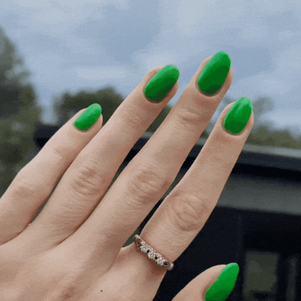 Gif image showing hand with lime colour on nails