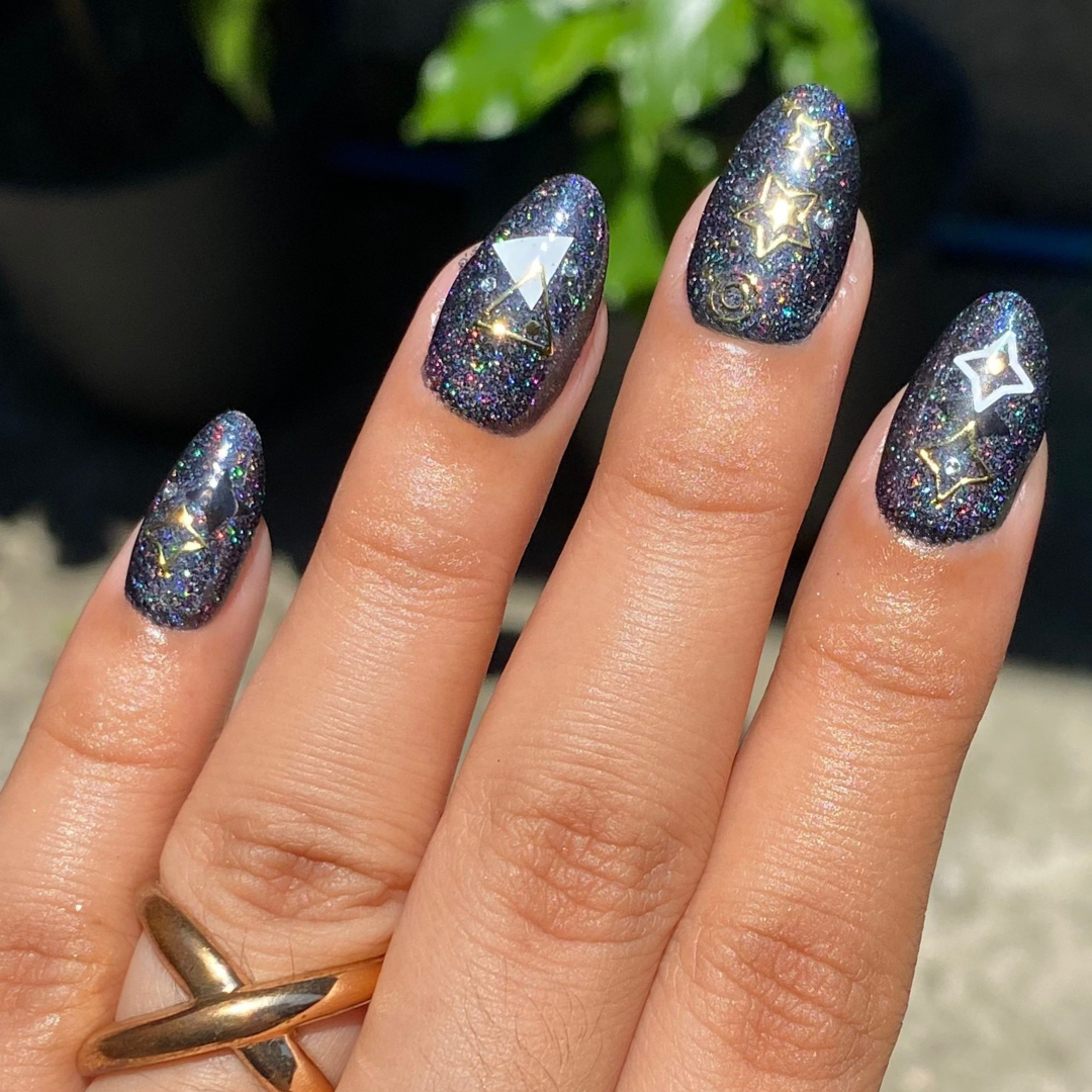 Asymmetrical - Nail Embellishment