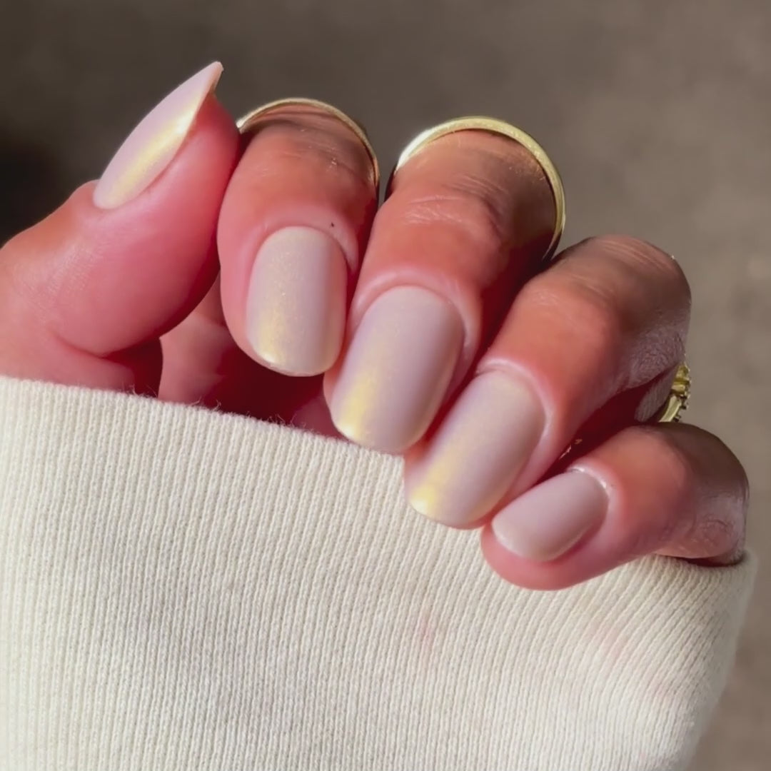 Fawn - Oval Sustainable Nails