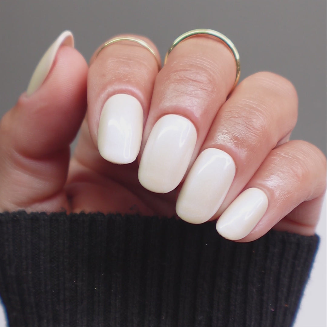 Ivory - Oval Sustainable Nails