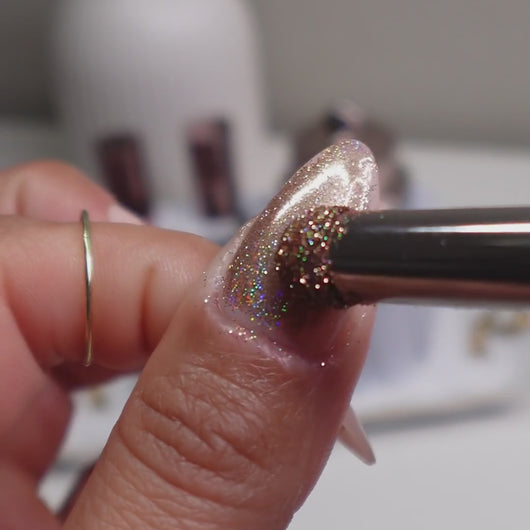 Peru - Holographic Nail Powder application